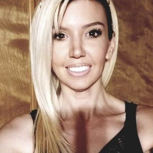 Meet your Posher, Deborah